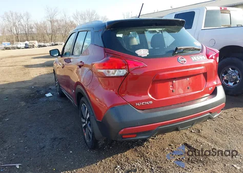 2019 Nissan Kicks Sr z USA, uszkodzony, nr VIN 3N1CP5CU8KL480351